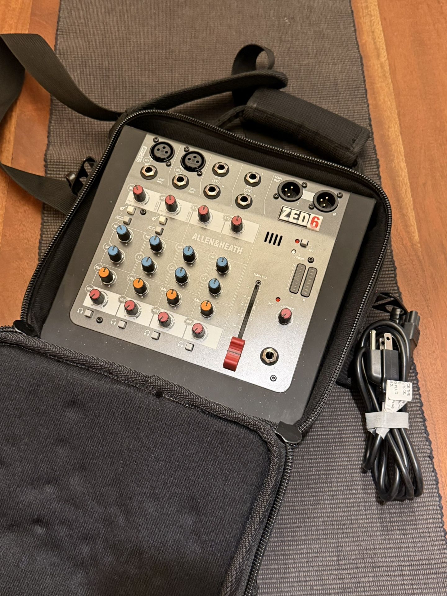 Allen & Heath Zed 6 Mixer