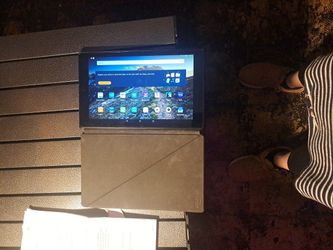 64GB Fire HD 10 with AMAZON brand Magnetic Woven Case, Tempered Glass Screen on main screen and camera 