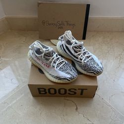  Adidas Yeezy Boost 350 V2 Zebra – Size 4.5 , Great Condition