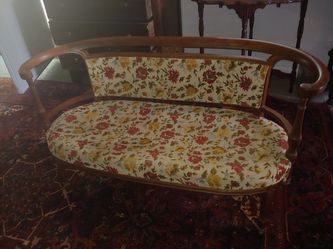 Love seat antiques