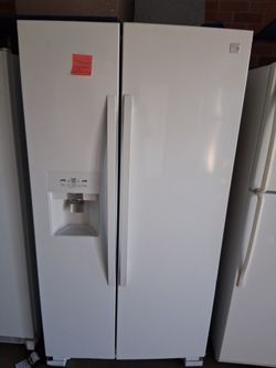 Kenmore side by side fridge white