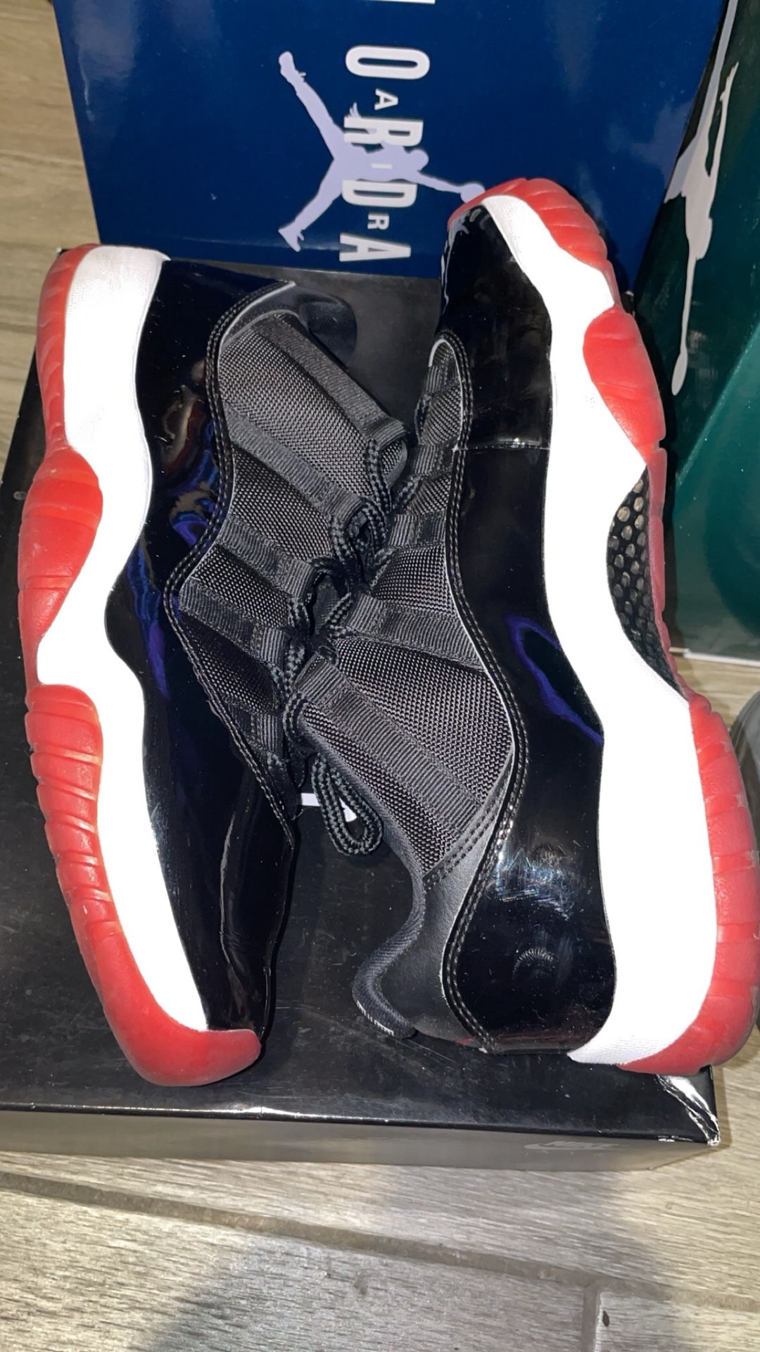 Air Jordan 11 Breds