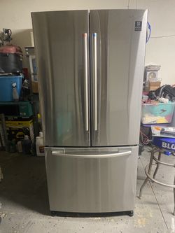 Samsung Refrigerator (PLEASE READ)