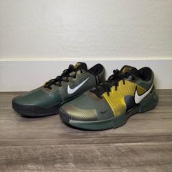 Men’s Size 15 Nike Zoom GP Challenge 1.5 PRM