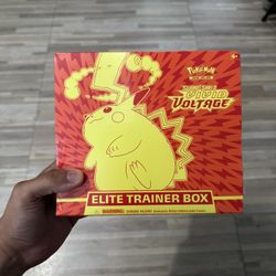 Pokemon Sword & Shield Vivid Voltage ETB