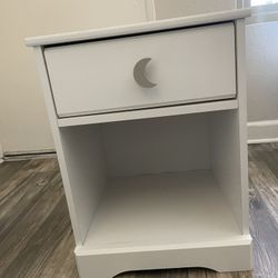 Kid Size Nightstand With Drawer