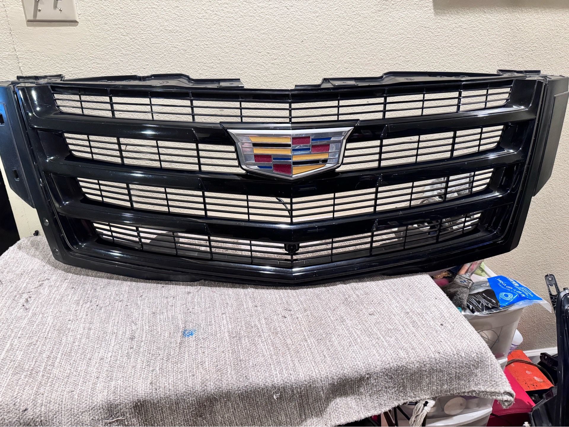 2015 to 2020 CADILLAC ESCALADE GRILL