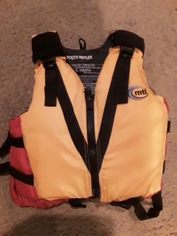 MTI Youth zip front life jacket