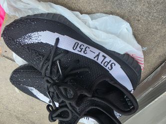 Adidas Yeezy Boost 350 V2s size 6.5 women's never worn.