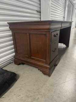 Golden Oaks Desk