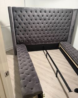 QUEEN SIZE BED