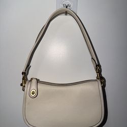 Coach Swinger Bag - Ivory