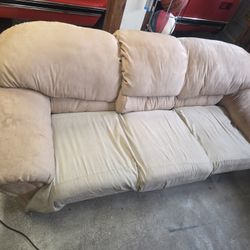 FREE COUCH, IT INCLUDES TAN COUCH COVER