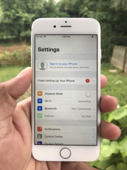 iPhone 6 - Like New - Unlocked for any company