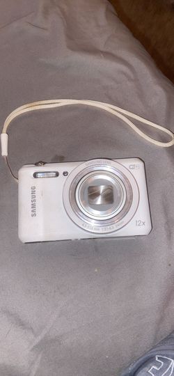 Samsung WB35F Digital Camera with 16.2 12x Optical Zoom (No SD card)