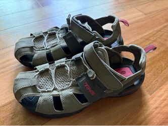 TEVA Hiking/water sandals women’s 10