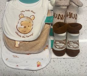 Winnie the Pooh bibs and socks baby