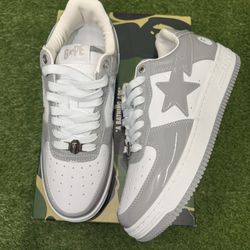 BAPE Men's Grey and White Trainers
