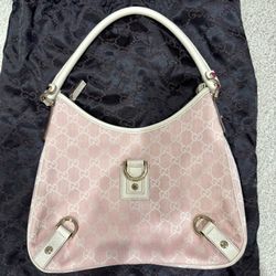 Women’s Gucci Bag - Like New