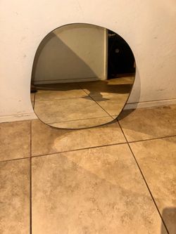 20.5 by 19.5 inches oval mirr