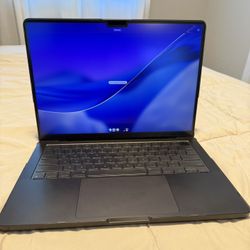 Like New 2025 MacBook Pro 14" M4 Pro 24GB 1TB - 10 Cycles Mint Condition