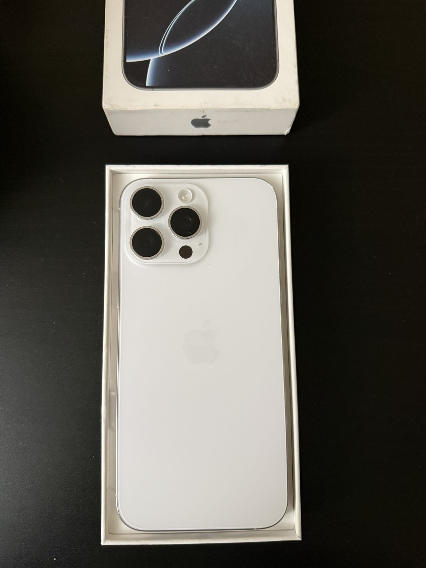Unlocked iPhone 16 Pro max 256Gb Dual Sim