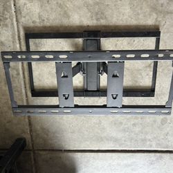 TV MOUNT 