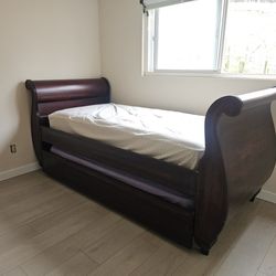 Solid Wood Trundle Bed