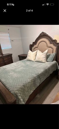 Bedroom set