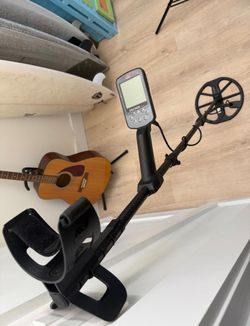Equinox 900 Minlab metal detector