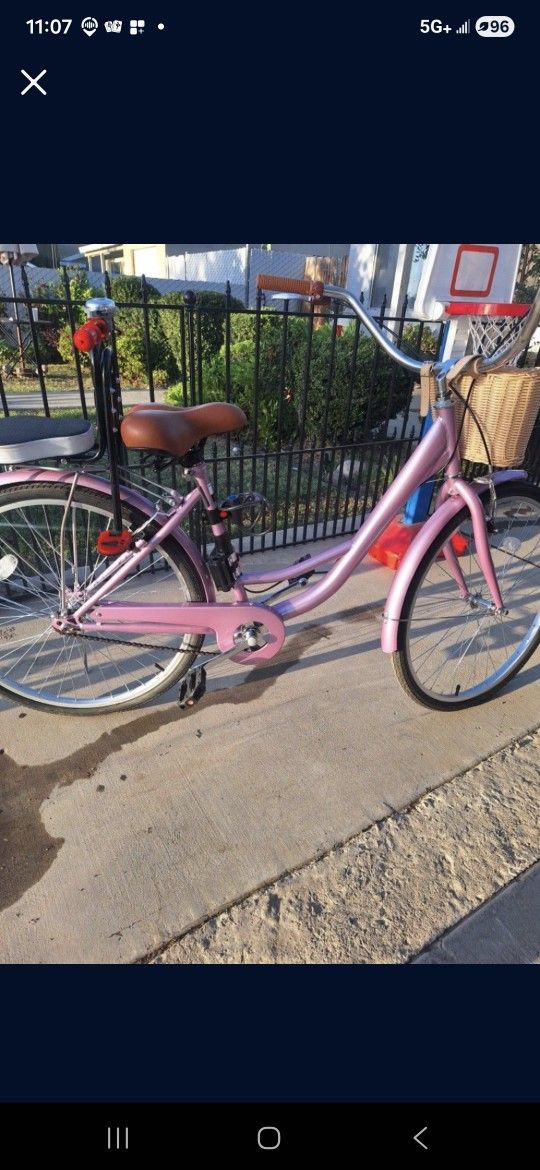 26 Inch Woman Beach Cruiser