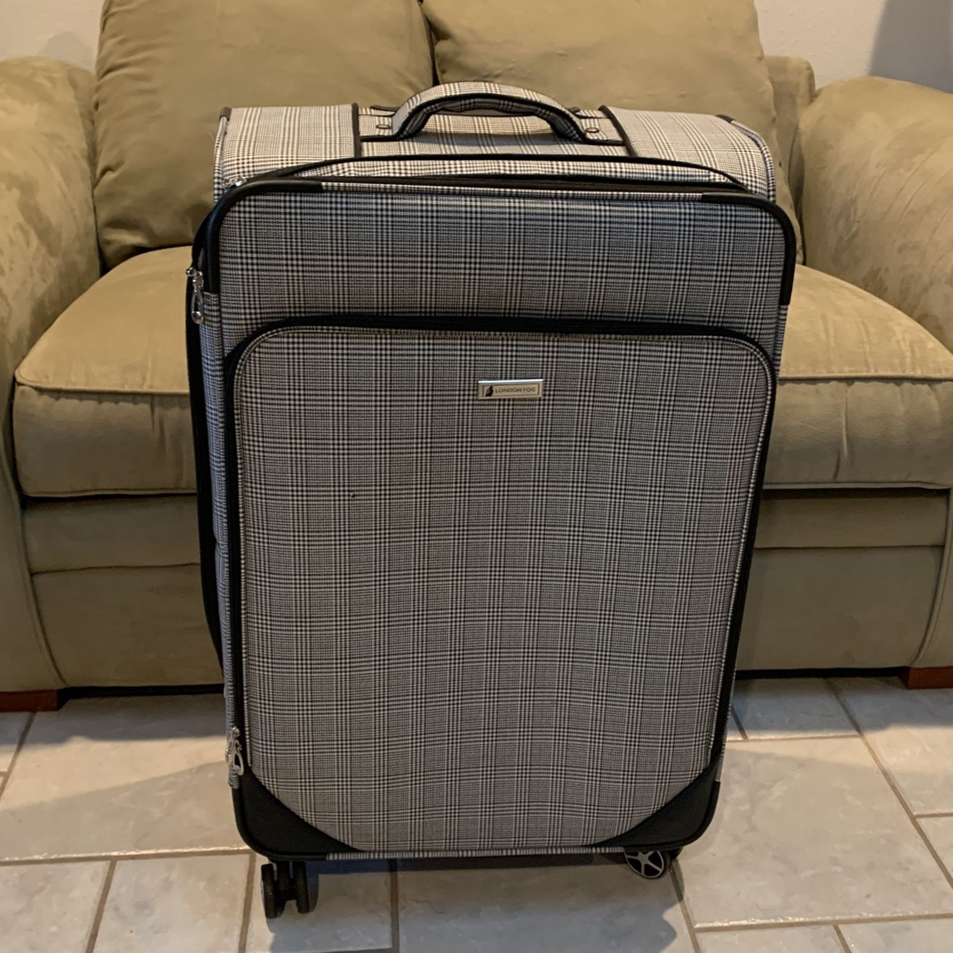 London Fog Devonshire Soft Sided Luggage