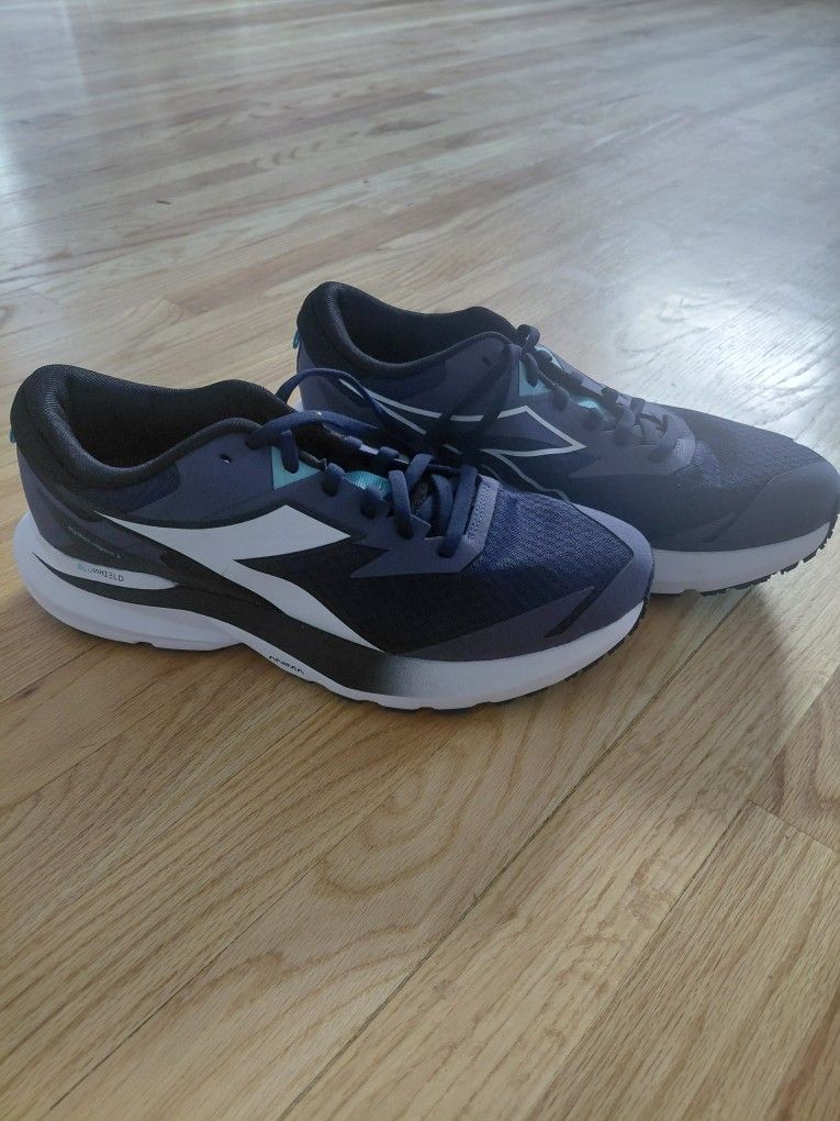 Brand New Diadora Mythos Blushield Vigore 3 Running Shoes 10.5 mens
