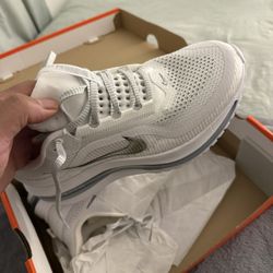 Nike Pegasus Premium M9/W10.5