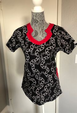 UA scrub top size small