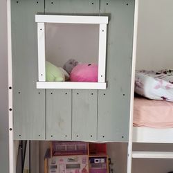 Like New Twin House Bunkbed 