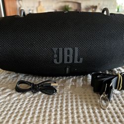 JBL Portable Bluetooth Speaker 