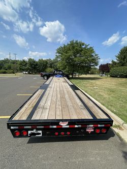 2022 PJ 36’ Ft GOOSENECK Trailer