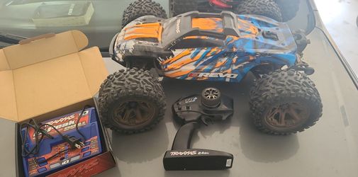 500firm comes complete ready to run...batteries & charger not even a week old yet...if you won't cheaper than 500 it will definitely be no batteries o