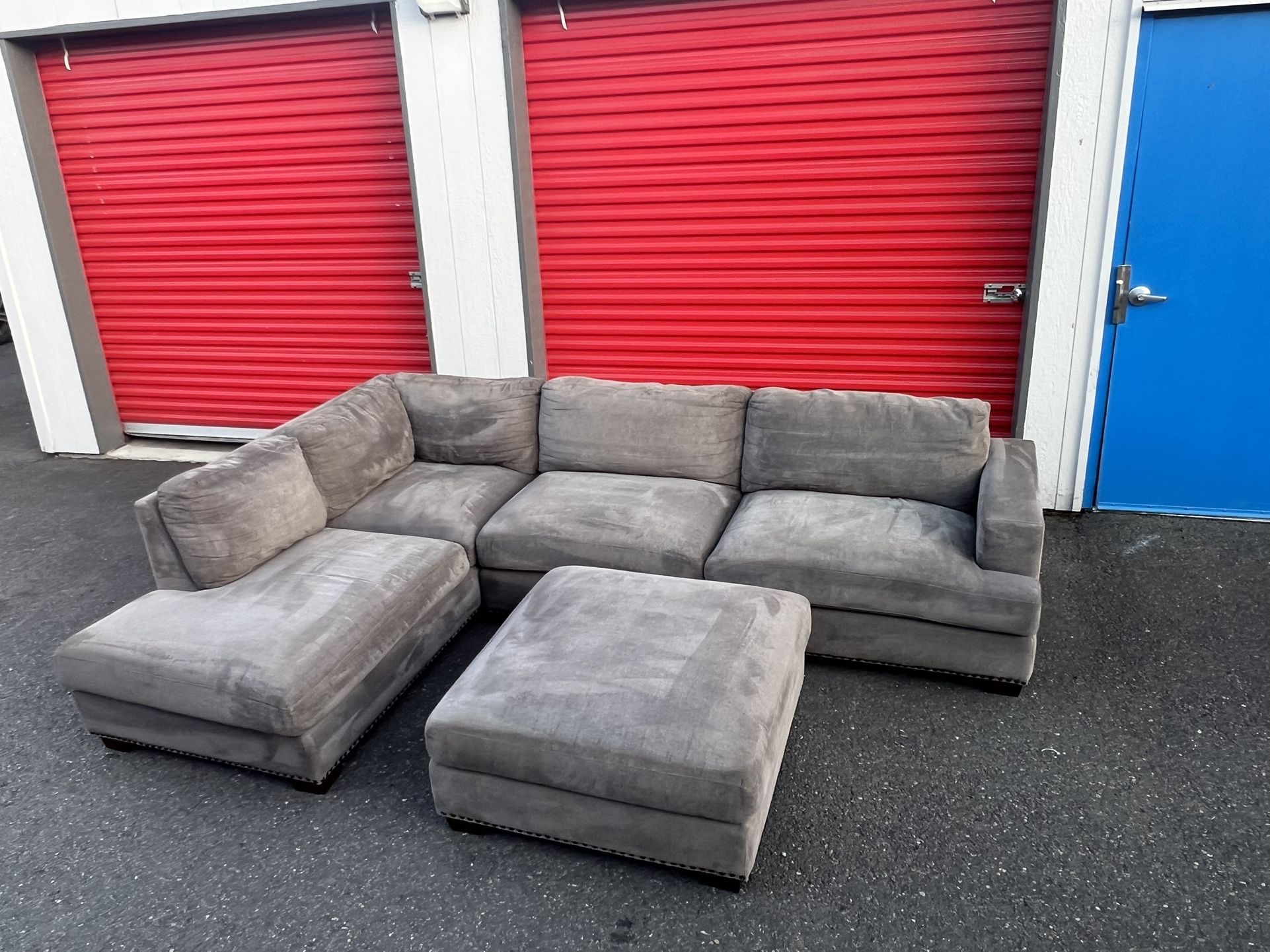 *FREE DELIVERY* 3 Piece Sectional Sofa