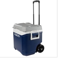 Igloo MaxCold Latitude 62 Quart Rolling Cooler with Telescoping Handle
