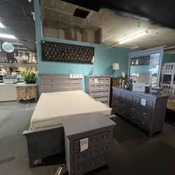 Grey 4PC Full Bedroom Set