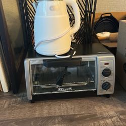 Boar Water Heater And Black And Decker Toaster Oven 