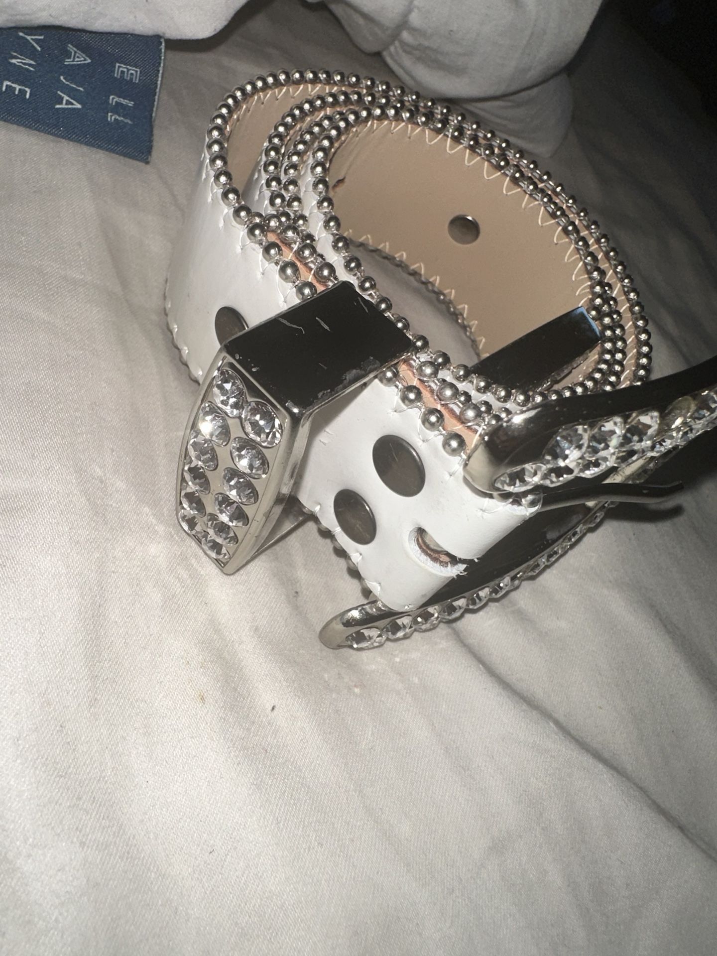 all white bb simon belt for Sale in Los Angeles, CA - OfferUp