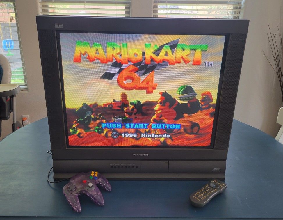 Panasonic CRT Retro Gaming Tv. w/ S-video And Component Inputs. Remote Included