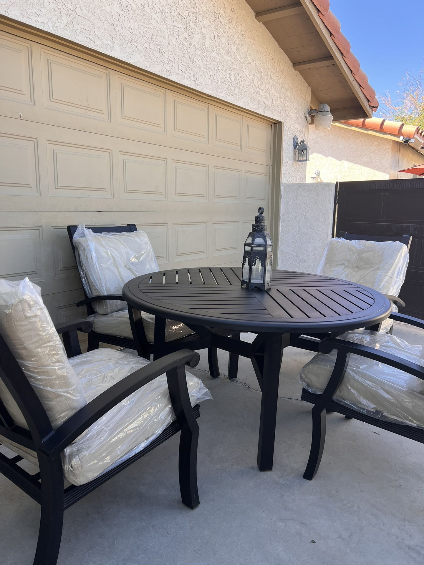 Outdoor Patio Set/ Patio Dining Table And Chairs