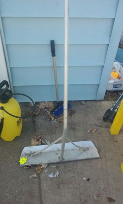 Roof snow rake