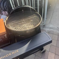 Pit Boss Parrilla de Pellets, Parrilla de Hervidor Phoenix de 375 Pulgadas Cuadradas con Inserto de Carbón, Serie Onyx