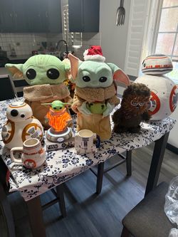 Star Wars Collector Bundle – Plush, Mugs & Night Light