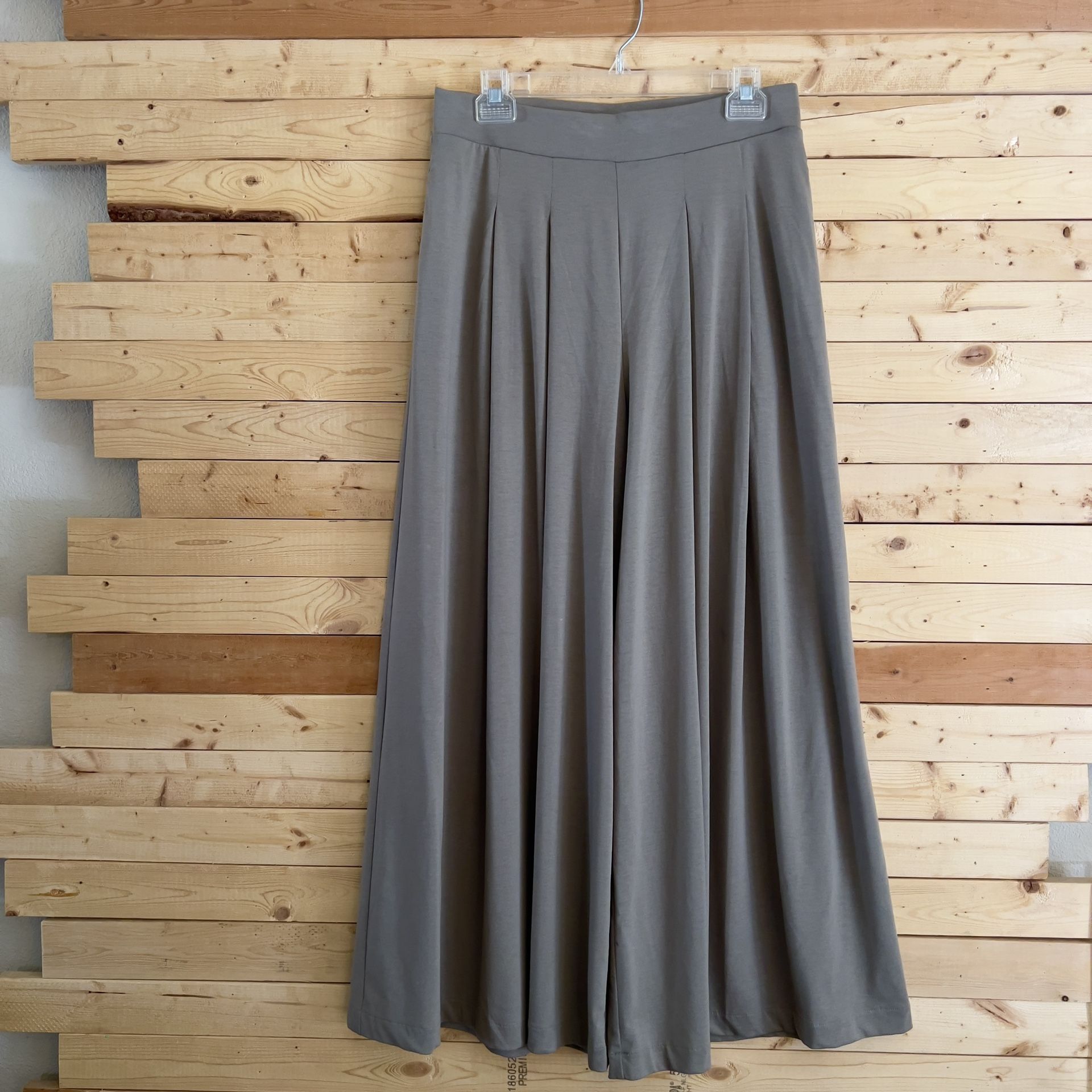 Uniqlo Women’s Dark Gray Green Pleated Soft Wide Leg PullOn Casual Pants size M